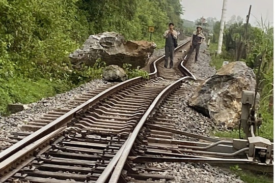 Thông tuyến đường sắt Bắc – Nam qua Quảng Trị