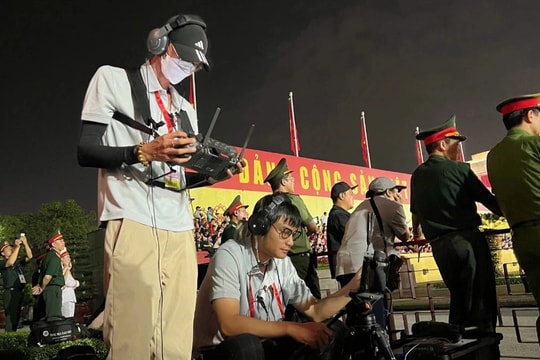 Tác giả góc máy diễu binh đắt giá kể những đêm thức trắng chờ đại lễ