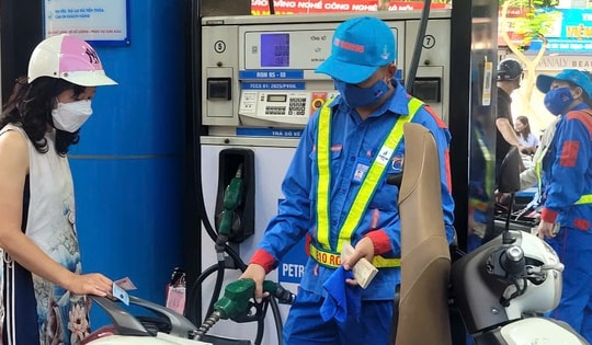 Giá xăng tăng lần thứ 3, lên gần 20.500 đồng/lít