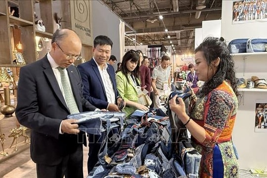 Khai trương gian hàng Việt Nam tại triển lãm quốc tế Maison&Objet ở Pháp