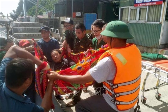 Cứu nạn thành công một người đi biển gặp sự cố về sức khỏe