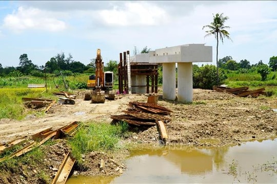 Vướng mặt bằng, dự án đường Hoàng Sa - Dốc Sỏi (Quảng Ngãi) nguy cơ trễ hẹn