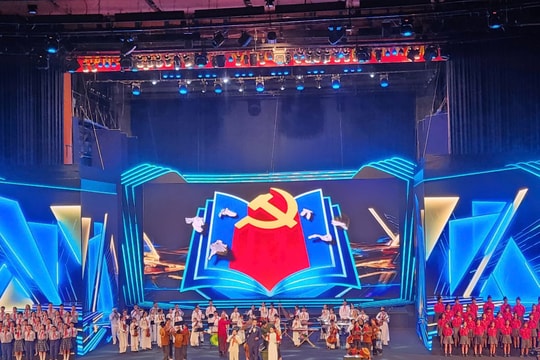 Bộ trưởng Nguyễn Kim Sơn: Lễ khai giảng năm học mới thể hiện tính thống nhất và tinh thần dân tộc