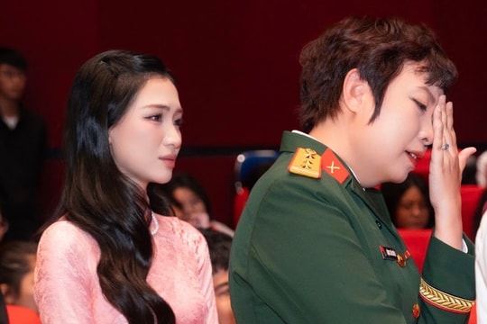 Phía sau bom tấn 'Mưa đỏ' 500 tỷ