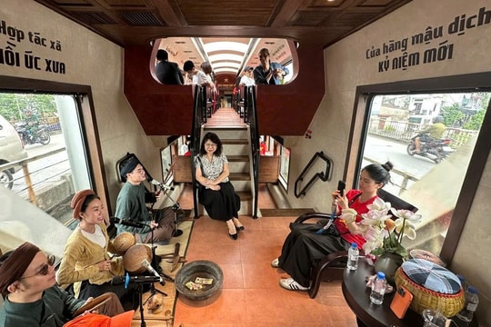 Vận hành thương mại đoàn tàu 'Hà Nội 5 cửa ô'