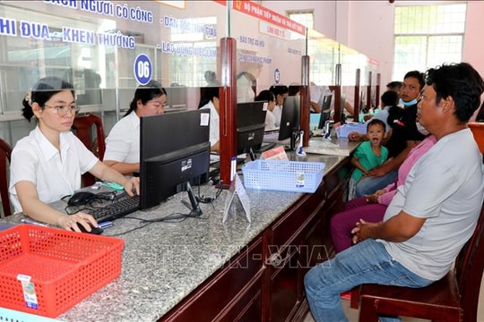 Vĩnh Long: Tăng cường hỗ trợ cấp xã giải quyết thủ tục hành chính