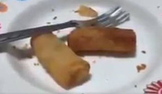 Người phụ nữ 40 tuổi tử vong sau khi ăn nem thừa để trong tủ lạnh