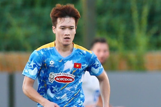 Đội tuyển Việt Nam đánh bại CLB Công an Hà Nội