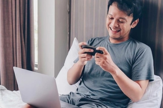 Mỗi lần em rể đến nhà chơi, tôi lại thấy chán chồng mình hơn một chút