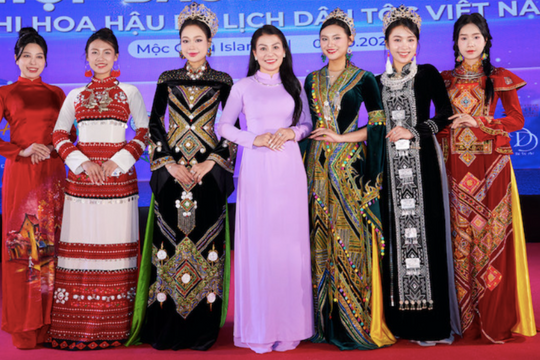 Thi hoa hậu dưới dạng truyền hình thực tế