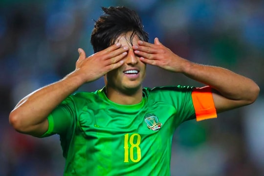 Chanathip bị triệt hạ, HLV Thái Lan nổi giận mắng ngôi sao Iraq