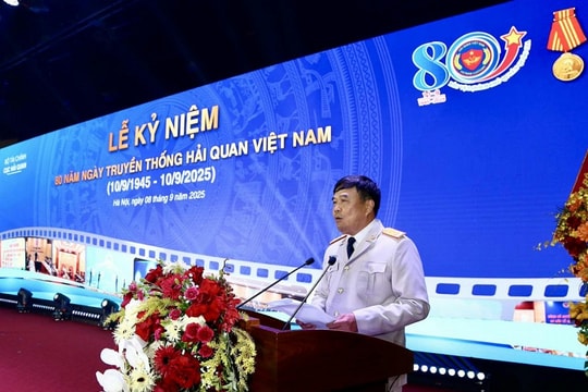 Ngành Hải quan đón nhận Huân chương Chiến công hạng Nhất