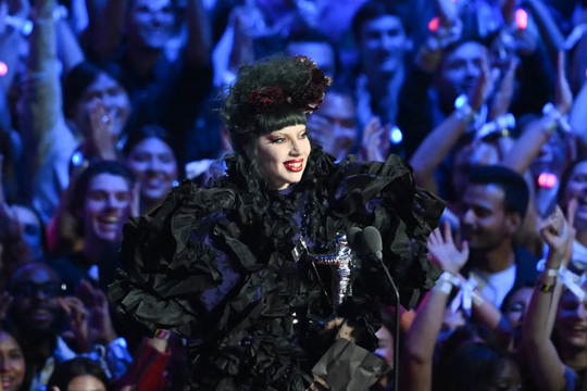 MTV VMA 2025: Lady Gaga đăng quang Nghệ sĩ của năm