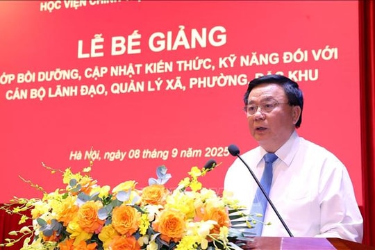 Cập nhật kiến thức, kỹ năng đối với cán bộ lãnh đạo, quản lý xã, phường, đặc khu