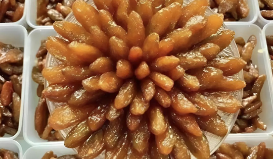 2 loại quả ít "ngậm" thuốc trừ sâu nhất chợ, cái số 1 ở quê rụng đầy gốc