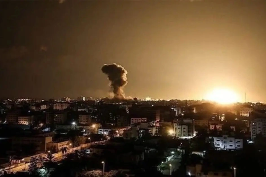 Israel không kích loạt thành phố của Syria