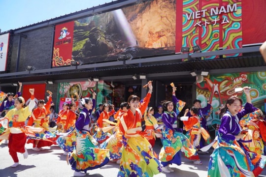 Văn hóa Việt rực rỡ tại xứ sở Mặt trời mọc