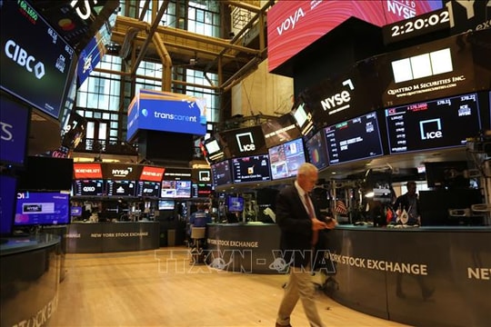 Chỉ số Nasdaq Composite chốt phiên 8/9 cao kỷ lục trước khả năng Fed sẽ sớm hạ lãi suất