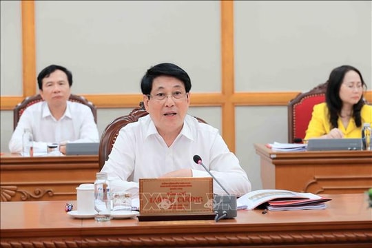 Bộ Chính trị cho ý kiến về công tác chuẩn bị Đại hội Đảng bộ tỉnh Cà Mau và Hưng Yên