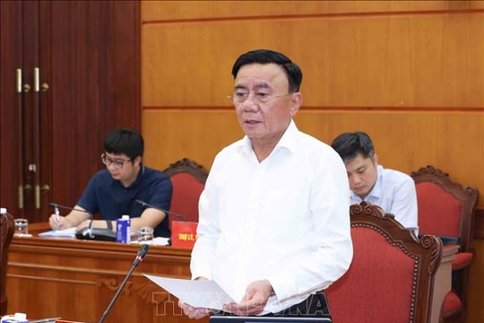 Kết luận của Bộ Chính trị, Ban Bí thư về tăng cường lãnh đạo, chỉ đạo công tác tổ chức đại hội đảng bộ các cấp