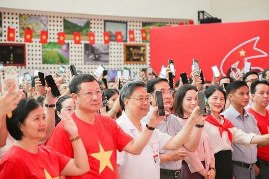 Tiếp nhận hơn 421 tỷ đồng ủng hộ nhân dân Cuba