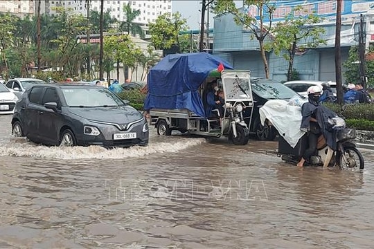 Cảnh báo ngập úng khu vực Hà Nội