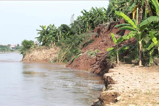 Cảnh báo lũ trên các sông gây nguy cơ ngập lụt vùng trũng thấp, sạt lở vùng núi Bắc Bộ