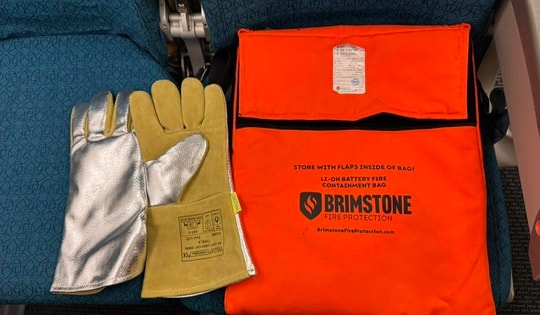 Vietnam Airlines cấm sử dụng pin sạc Lithium trên máy bay