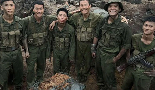 5 chi tiết 'Mưa đỏ' khác xa nguyên tác của nhà văn Chu Lai