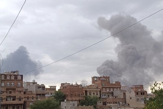 Israel tấn công thủ đô Yemen