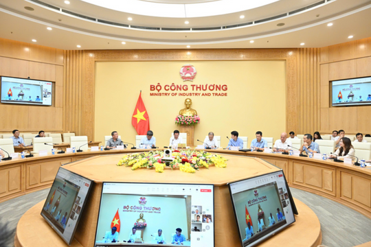 Bộ Công Thương họp khẩn về tình hình xuất khẩu gạo