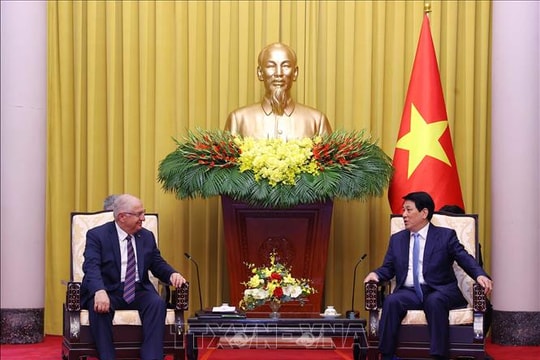 Chủ tịch nước Lương Cường tiếp Bộ trưởng Quốc phòng Thổ Nhĩ Kỳ