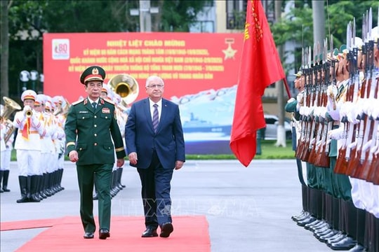 Bộ trưởng Bộ Quốc phòng Thổ Nhĩ Kỳ thăm chính thức Việt Nam