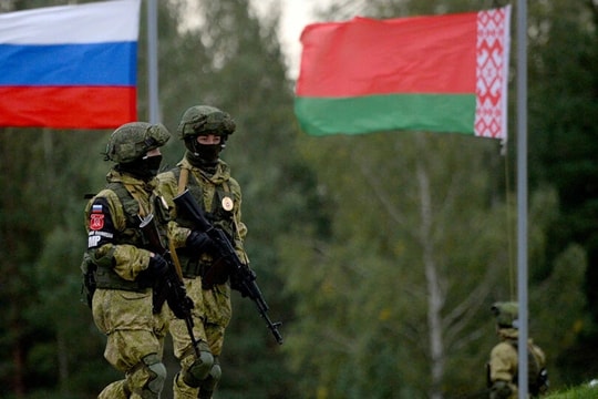 Nga và Belarus bắt đầu tập trận quân sự sát biên giới NATO