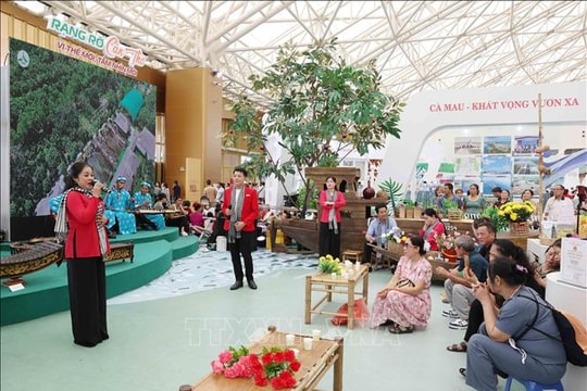 Sôi động hoạt động văn hóa - nghệ thuật tại Triển lãm thành tựu đất nước