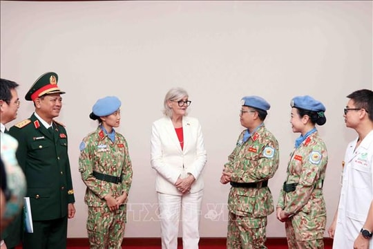 Toàn quyền Australia thăm lực lượng gìn giữ hòa bình Liên hợp quốc của Việt Nam