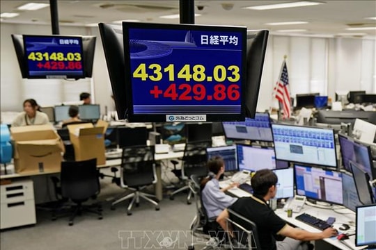 Kỳ vọng Fed hạ lãi suất tạo đà cho chứng khoán thăng hoa