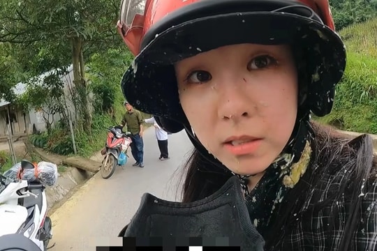 Cô gái Hàn ngã xe ở Tuyên Quang được người dân kéo lên, mời về nhà gội đầu