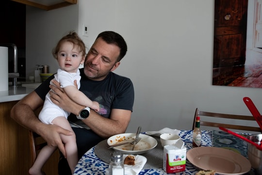 Nhiều nam giới Mỹ xin trứng để làm bố đơn thân