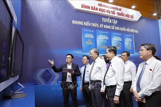 Tổng Bí thư và Chủ tịch Quốc hội dự Hội nghị chuyên đề Bình dân học vụ số - Quốc hội số