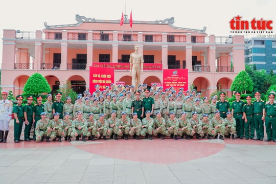 Bệnh viện dã chiến số 7 báo công dâng Bác trước ngày sang Nam Sudan