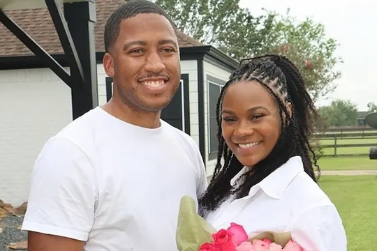 Gia tộc sắp có bé gái đầu tiên sau 108 năm toàn đẻ con trai