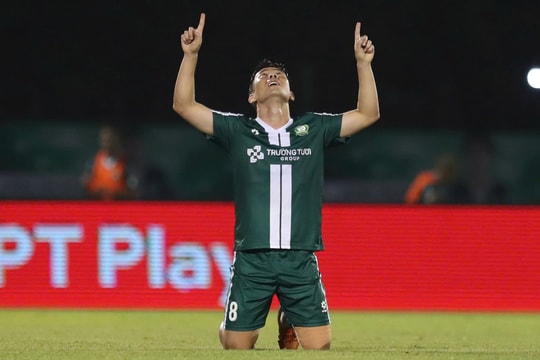 Công Phượng vắng mặt, cựu sao HAGL ghi bàn siêu phẩm giúp đội Hạng Nhất gây sốc