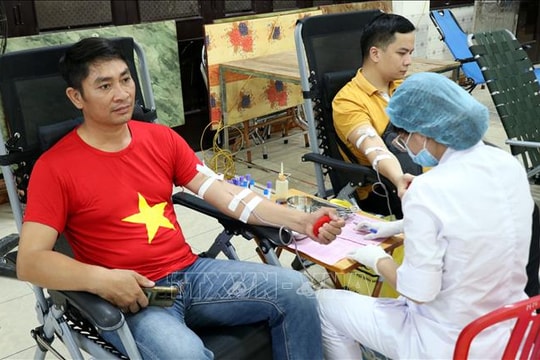 Hiến máu khẩn cấp - Giọt hồng từ trái tim