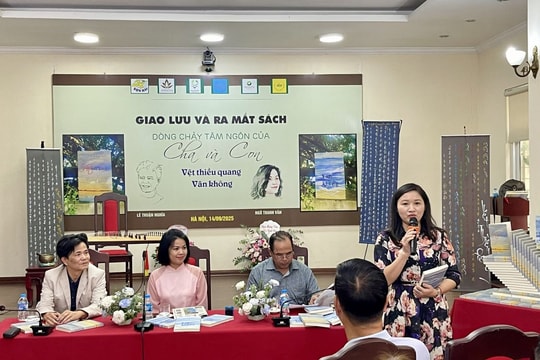 'Dòng chảy tâm ngôn của cha và con' trong hai tập thơ vừa ra mắt