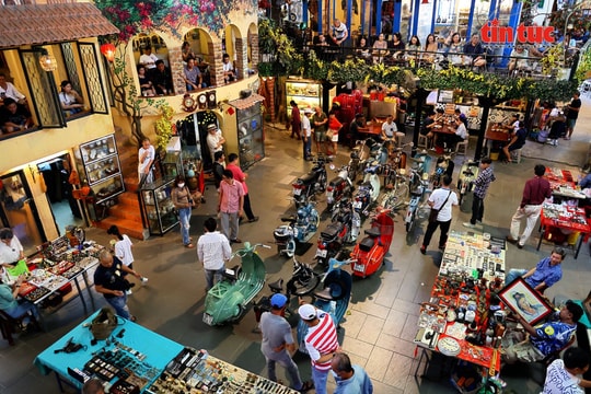 Chợ đồ cổ Sài Gòn - điểm đến hoài cổ thú vị cuối tuần
