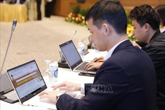 Chỉ thị của Thủ tướng về việc thúc đẩy triển khai các giải pháp công nghệ phục vụ người dân và doanh nghiệp