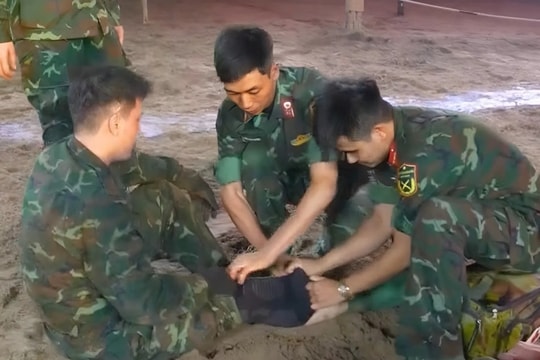 Huỳnh Anh bị chấn thương