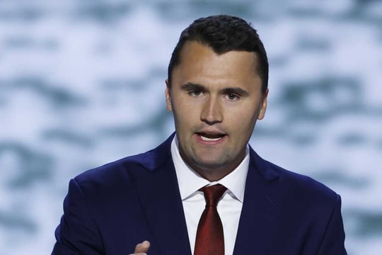 Charlie Kirk bị sát hại: Bùng nổ tranh cãi bạo lực chính trị ở Mỹ