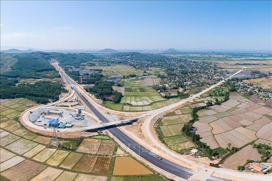 Bố trí vốn đầy đủ, kịp thời cho các dự án trọng điểm